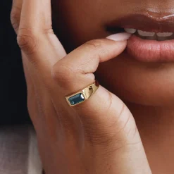 Outlet Blue Topaz Signet Pinky Ring in Gold Natural Gemstones | 18k Fine Gold Plated