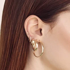 Online Diamond Helix Huggie Single Earring in 10k Gold Gifts For Him | Bridal Gifts