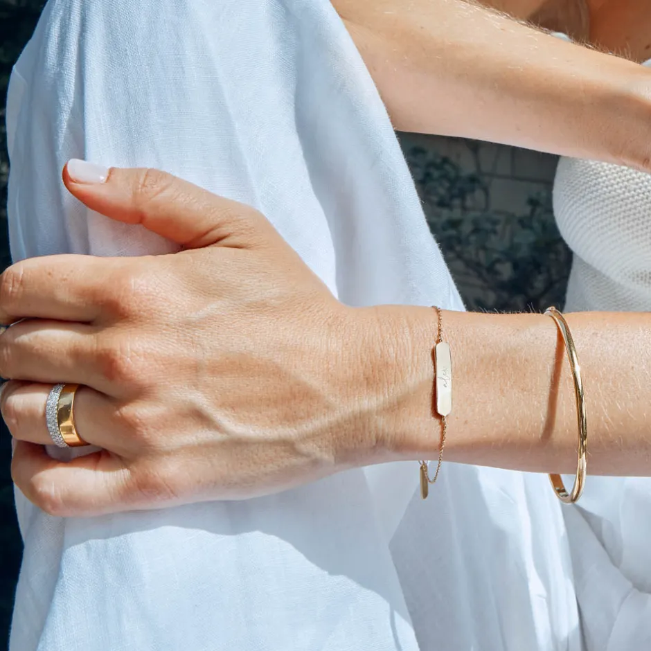 Discount Engravable Bar Bracelet in Gold Best Selling Gifts | Gifts For Her