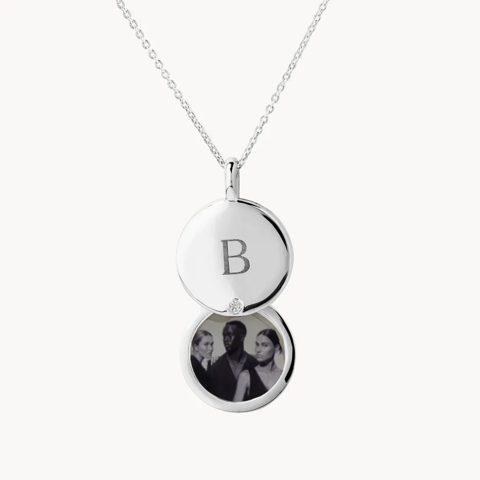 Fashion Engravable Circle Flip Locket Necklace in Silver Best Selling Gifts | Gifts For Her