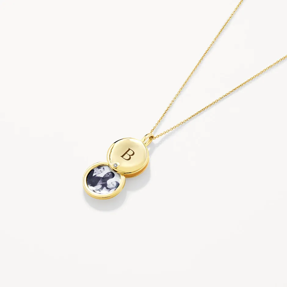 Best Engravable Circle Flip Locket Necklace in Gold Best Selling Gifts | Gifts For Her