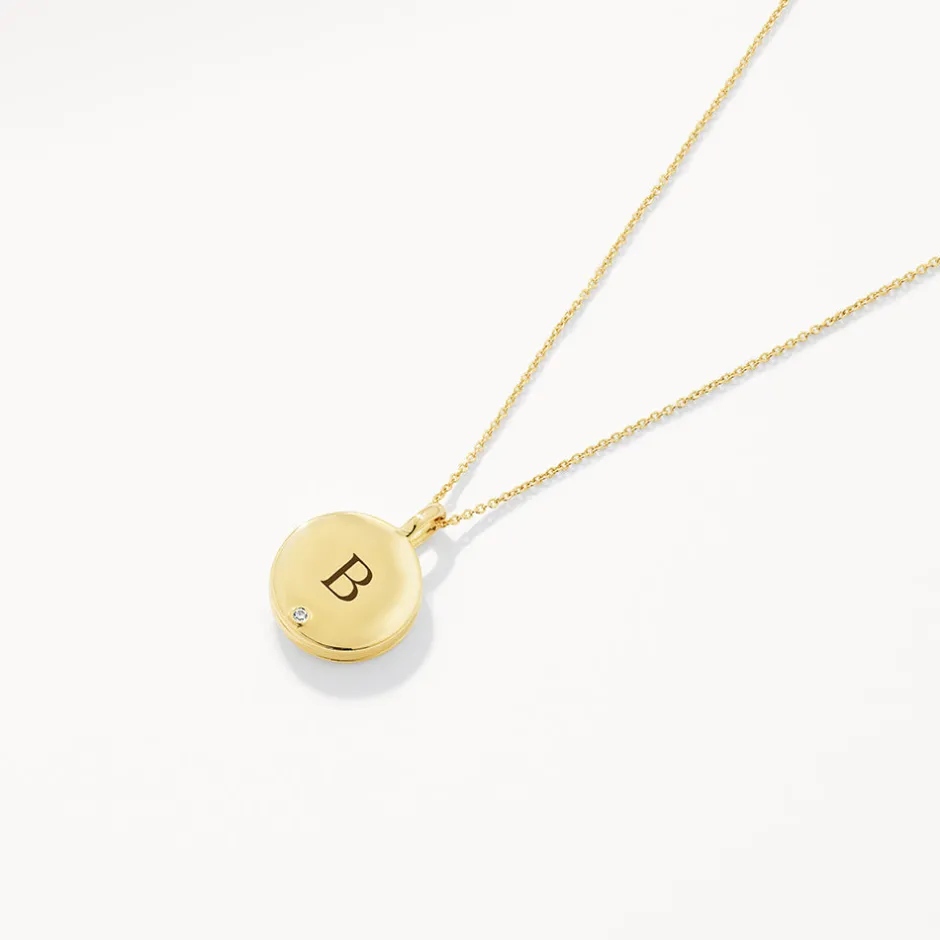 Best Engravable Circle Flip Locket Necklace in Gold Best Selling Gifts | Gifts For Her
