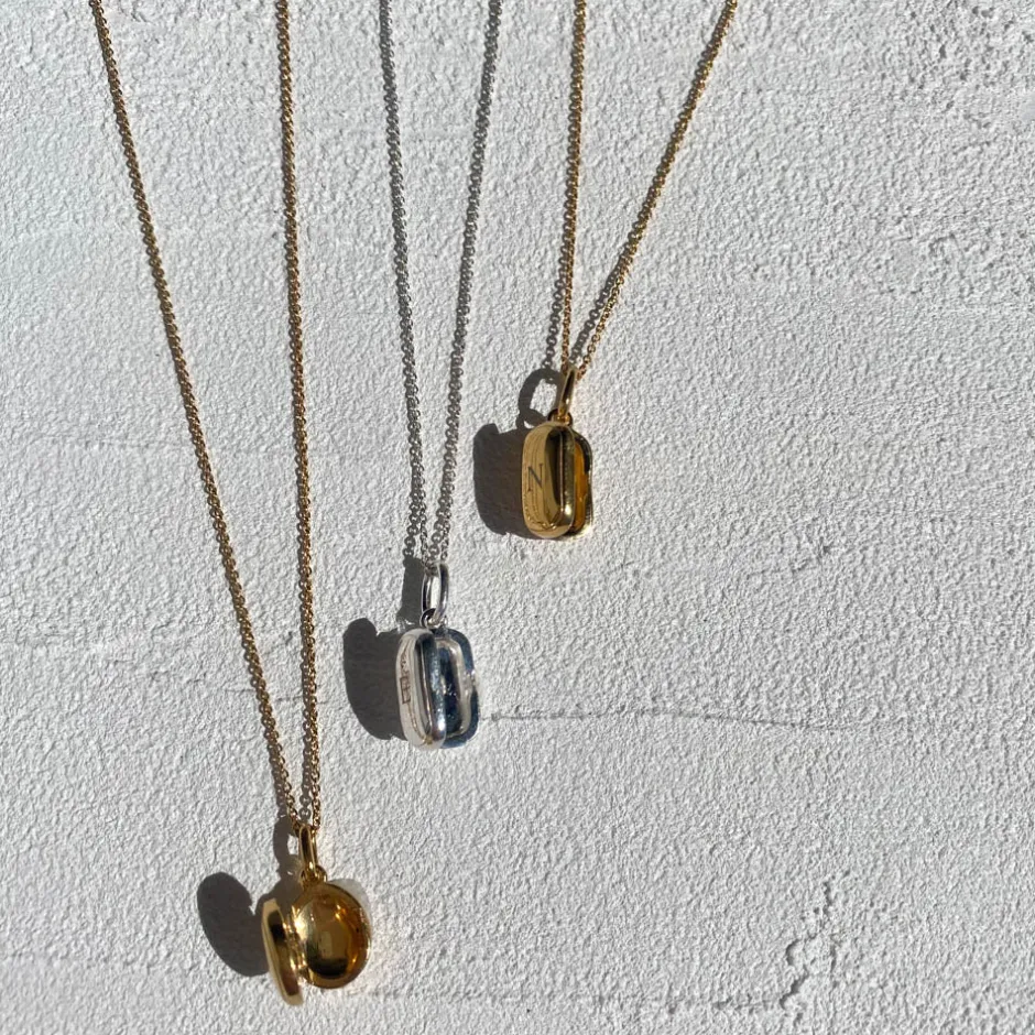 Sale Engravable Rectangle Locket Necklace in Gold Best Selling Gifts | Engravable Jewellery