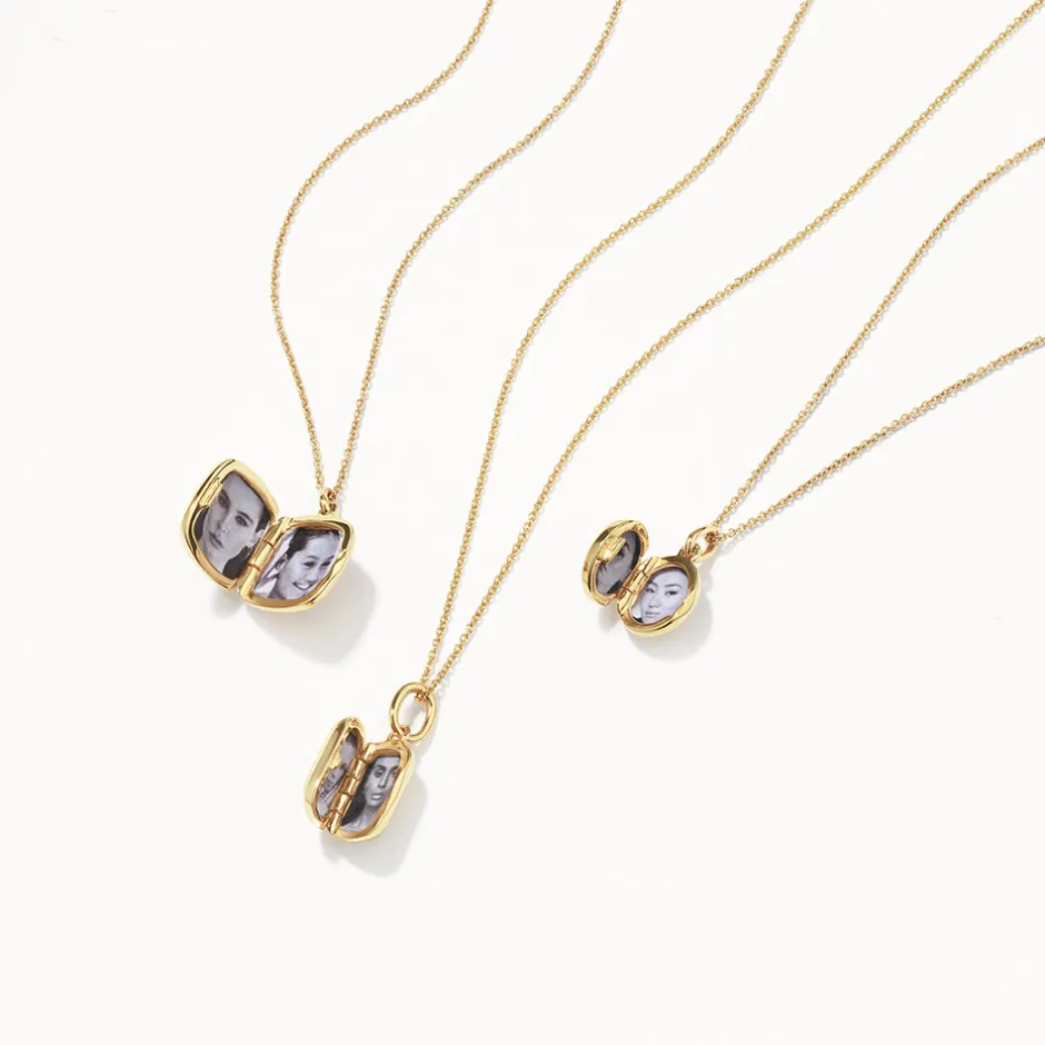 Sale Engravable Rectangle Locket Necklace in Gold Best Selling Gifts | Engravable Jewellery