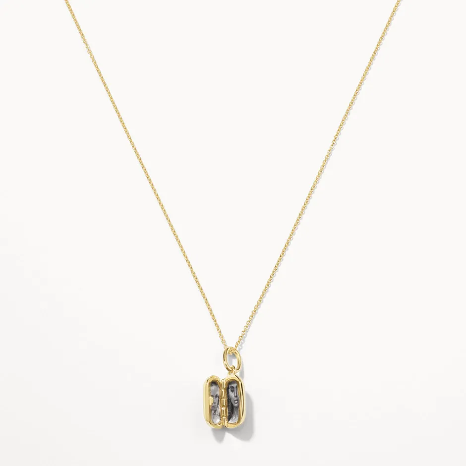 Sale Engravable Rectangle Locket Necklace in Gold Best Selling Gifts | Engravable Jewellery