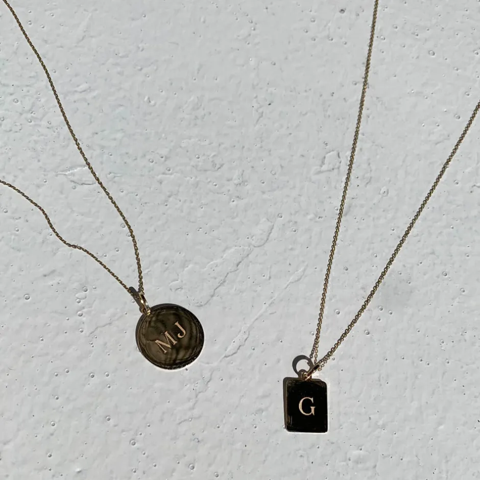Discount Engravable Rectangle Necklace in 10k Gold Bridal Gifts | Best Friend Gifts