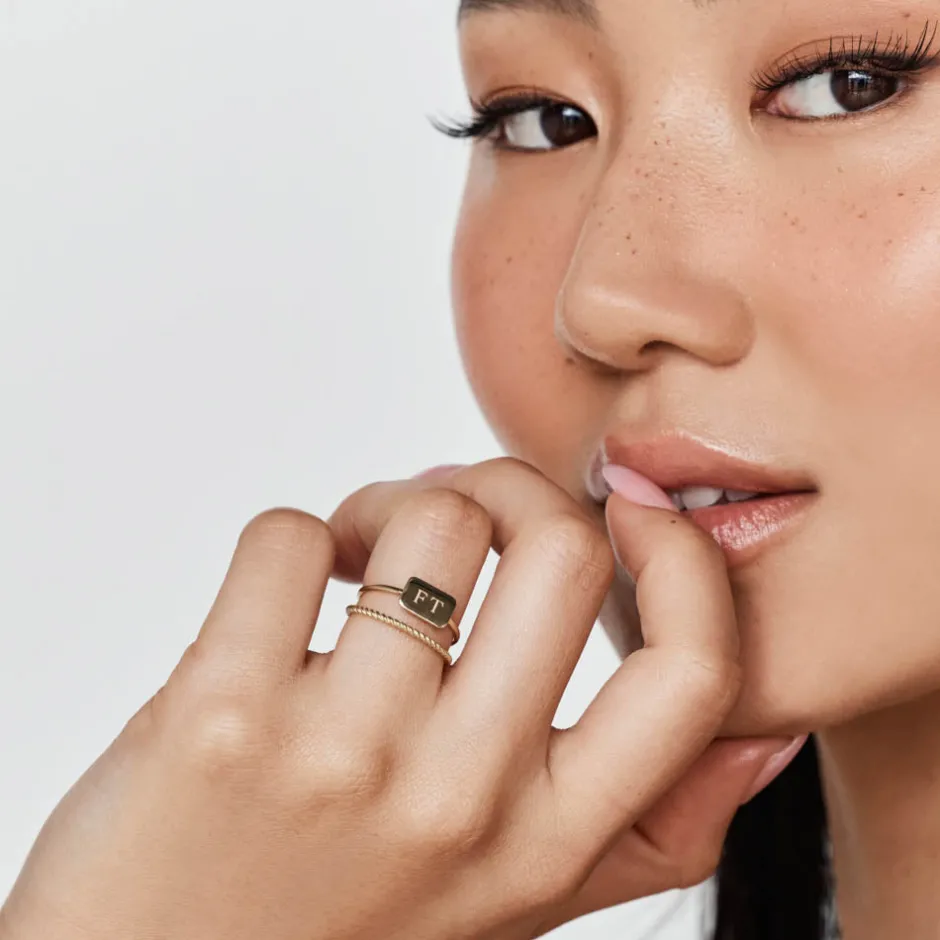 Hot Engravable Rectangle Ring in 10k Gold Bridal Gifts | Best Friend Gifts