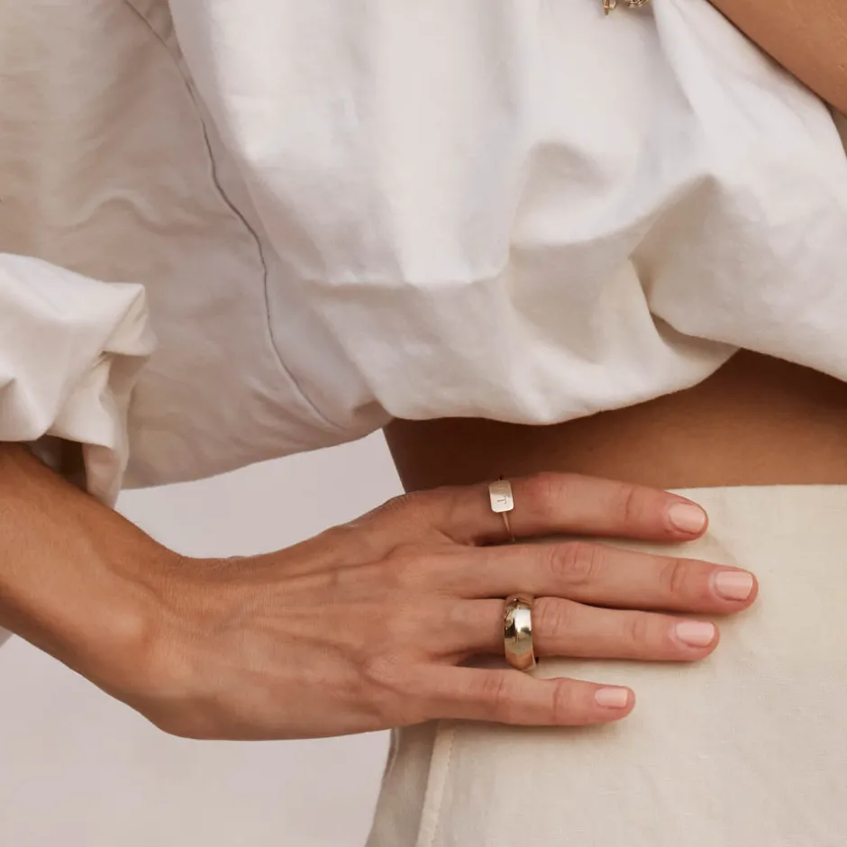 Hot Engravable Rectangle Ring in 10k Gold Bridal Gifts | Best Friend Gifts