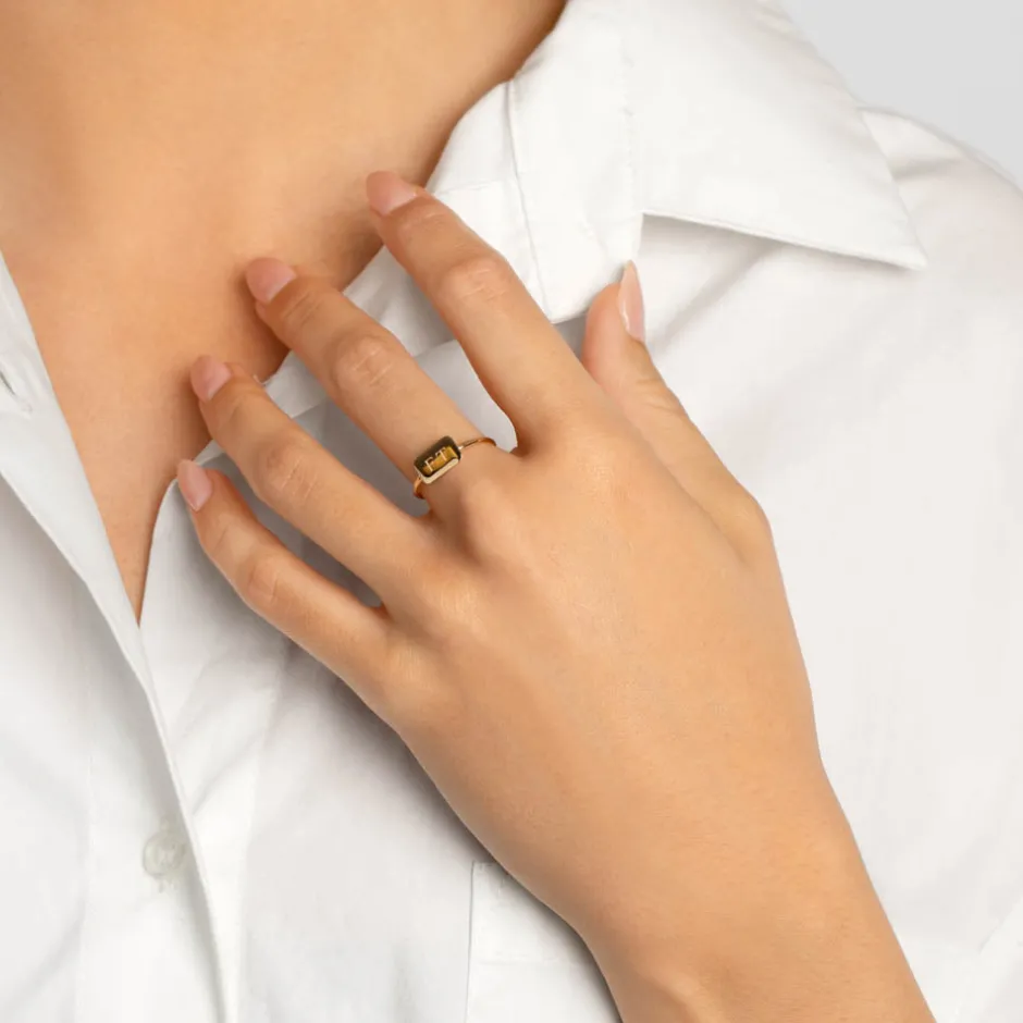 Hot Engravable Rectangle Ring in 10k Gold Bridal Gifts | Best Friend Gifts