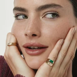 Hot Green Agate Signet Pinky Ring in Gold Gifts For Him | Under $150
