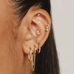 Hot Oval Paperclip Huggie Earrings in 10k Gold 10k Gold | Unisex