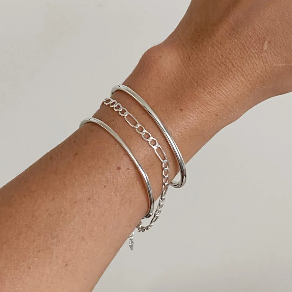 Hot Polished Plain Bangle in Silver Family Gifts | Best Friend Gifts