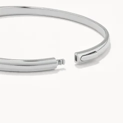 Hot Polished Plain Bangle in Silver Family Gifts | Best Friend Gifts