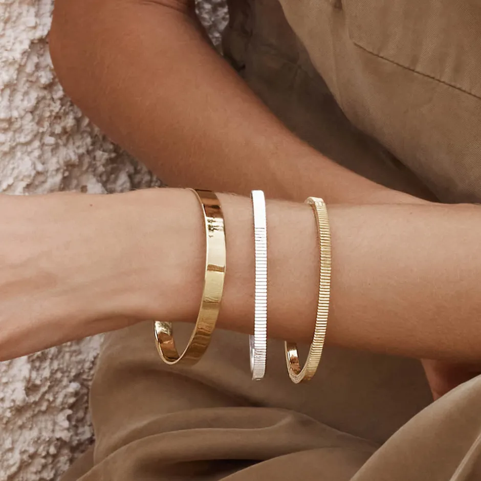 Online Textured Bangle in Gold Gifts For Him | 18k Fine Gold Plated